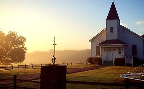 Lone Oak Ranch & Retreat