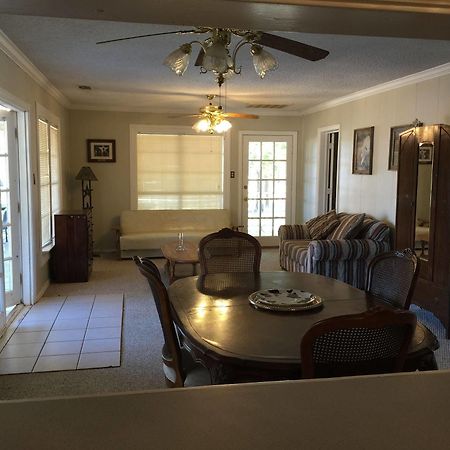 Lone Oak Ranch & Retreat Gainesville Exterior photo