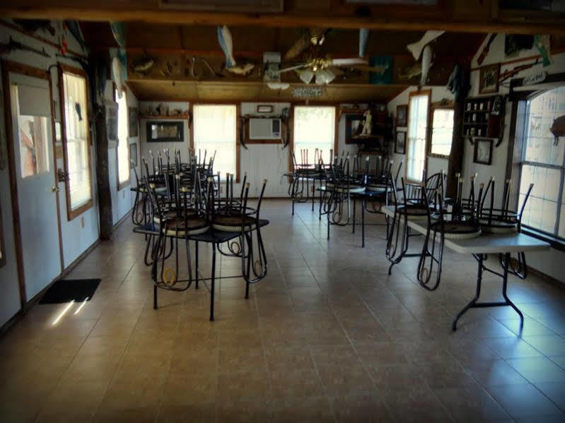 Lone Oak Ranch & Retreat Gainesville Exterior photo